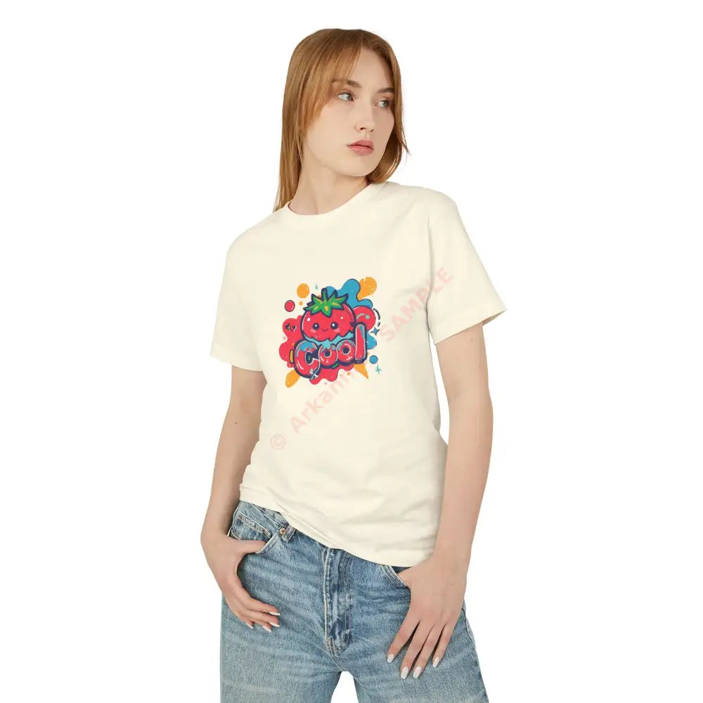Vintage Strawberry Tee - Berry Cool Retro T-shirt T-Shirt